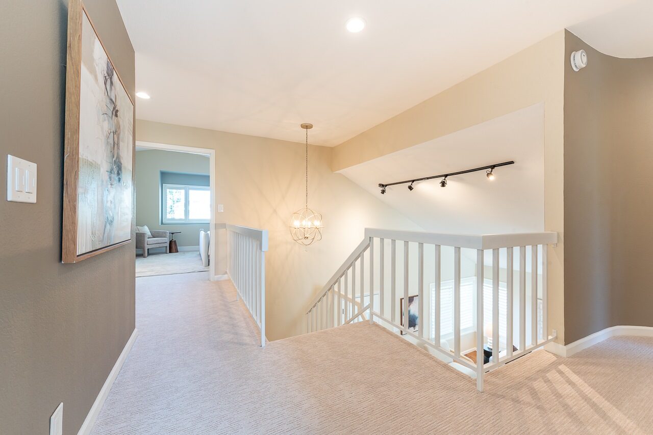 Gorgeous Remodeled Ponderosa Home!
