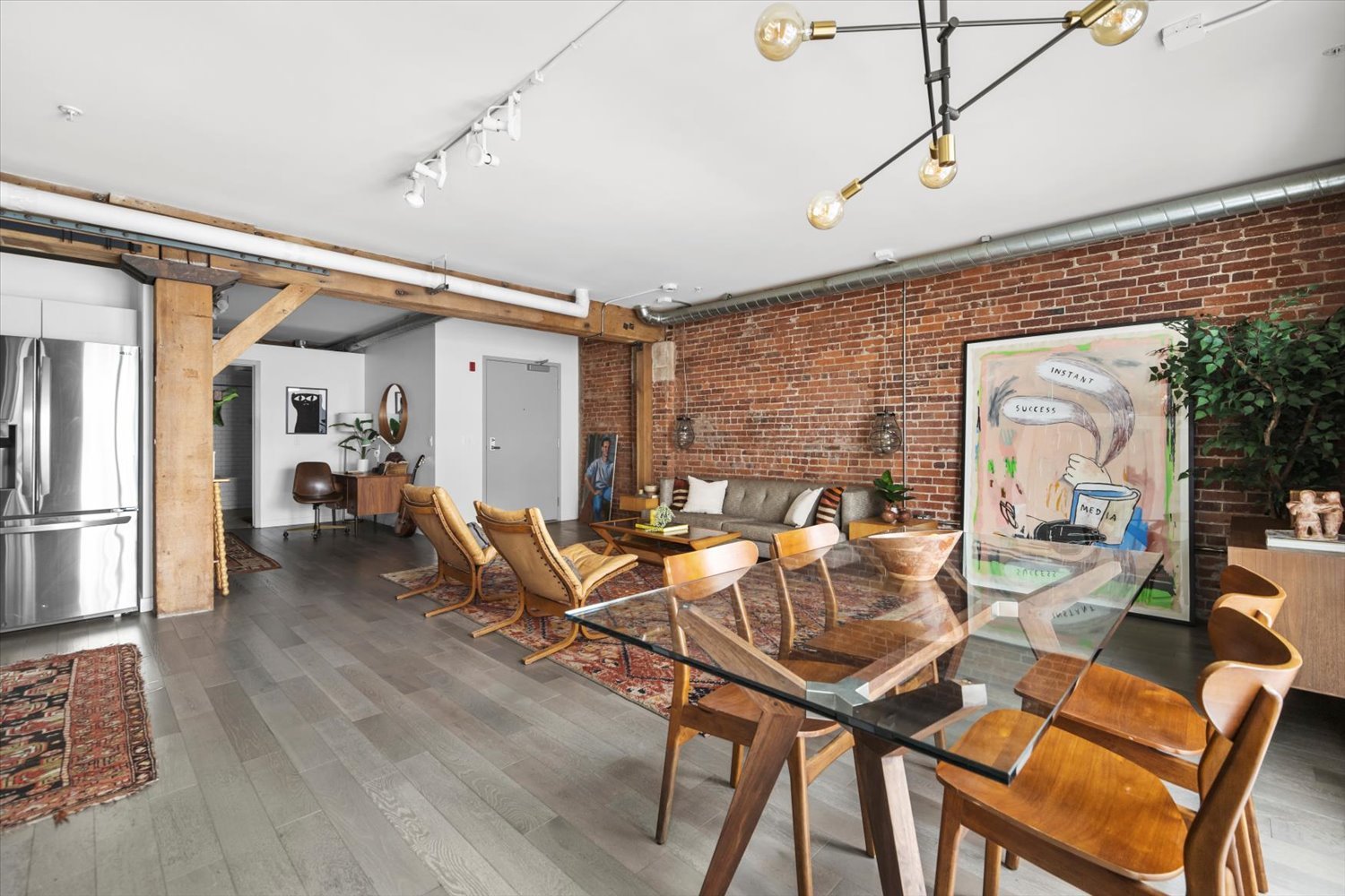 Breathtaking Exposed Brick & Beam Loft at THE BARKER BLOCK