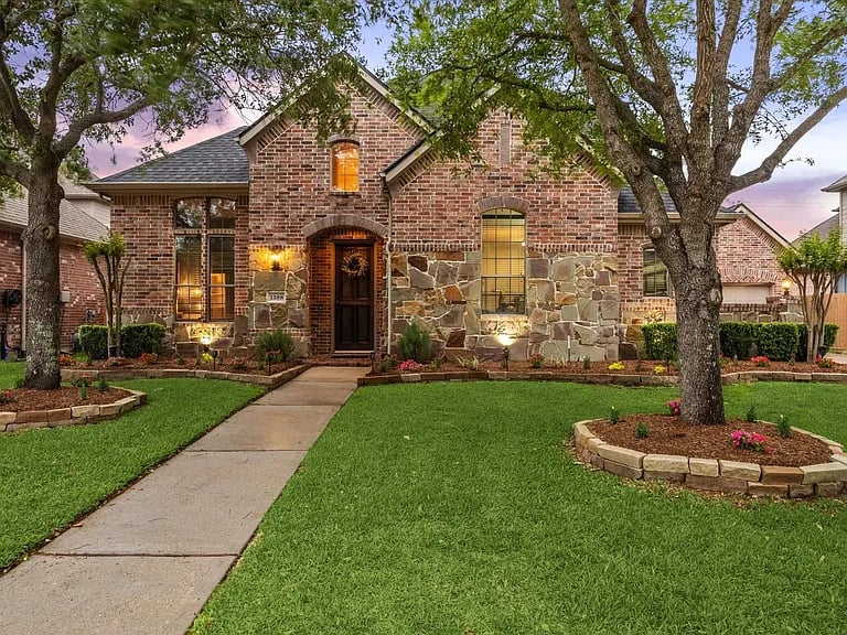 1388 San Remo Ln