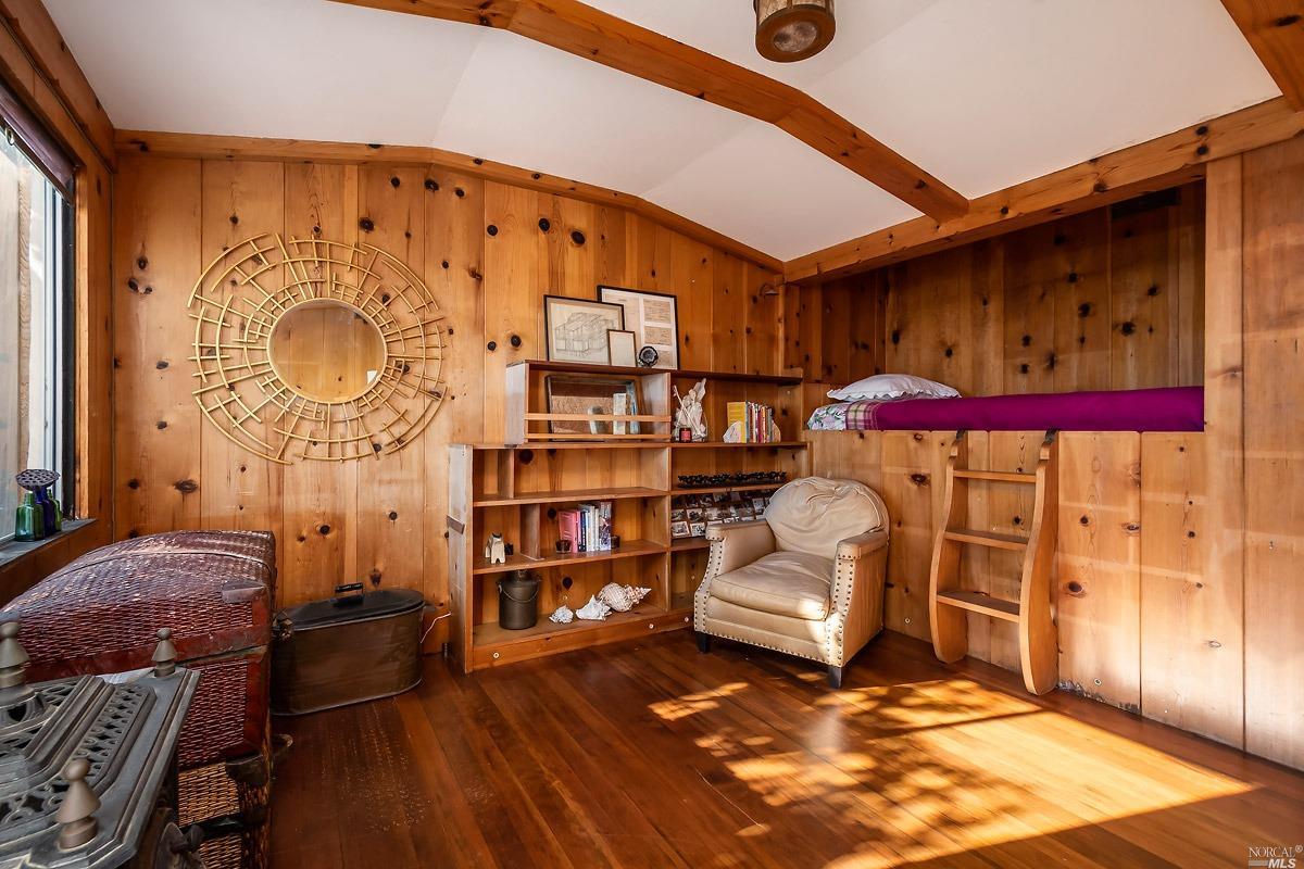 411 Western Dr