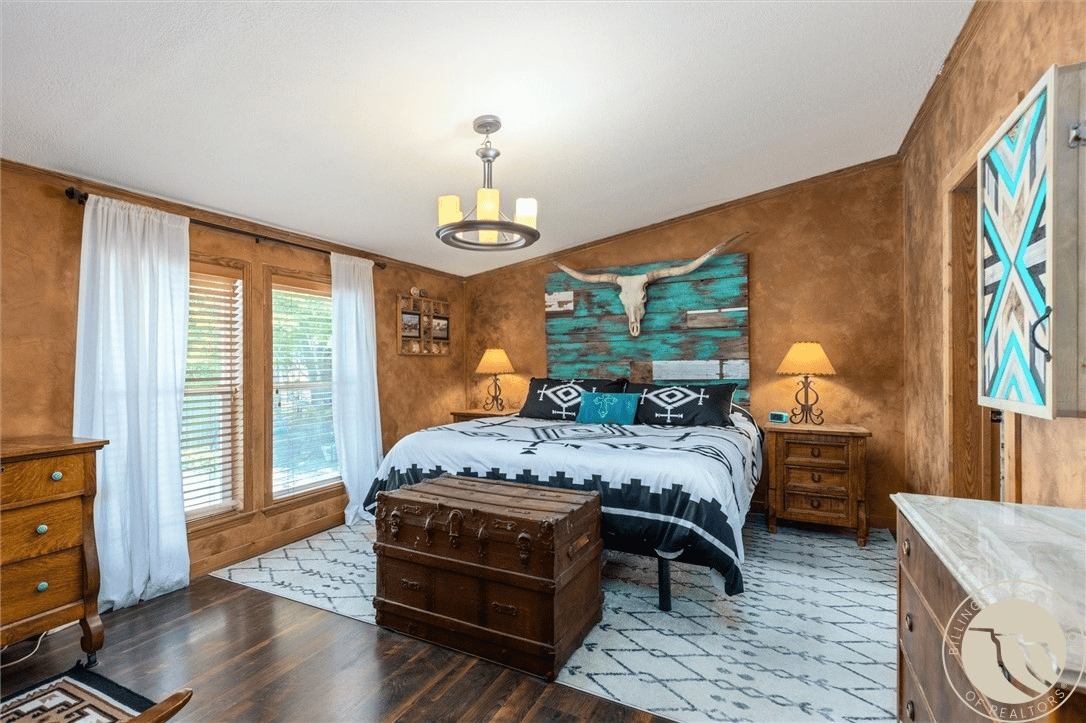 3110 Falcon Cir