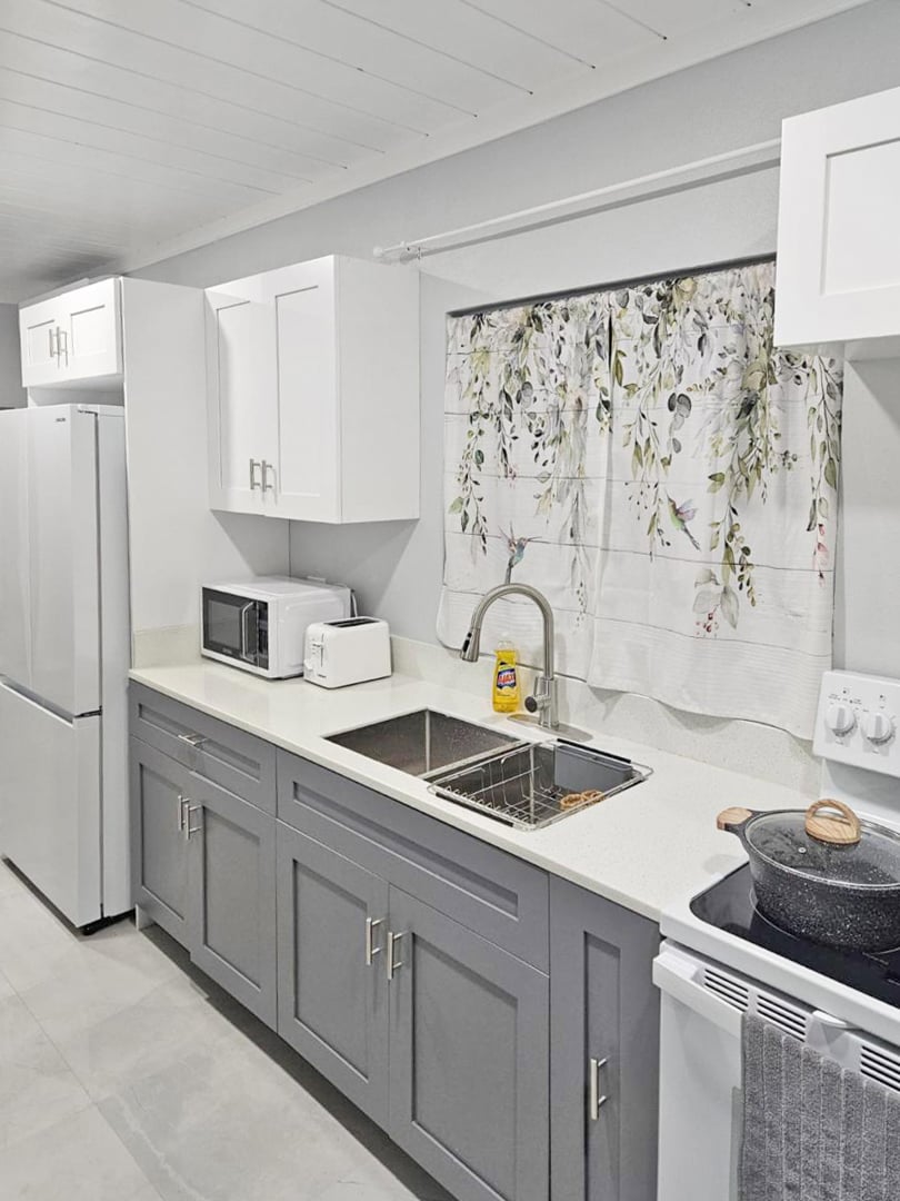 897 Sabbath Hill 1 Bedroom Apartment