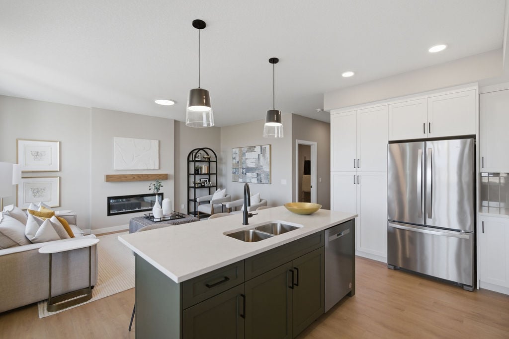 147 Belvedere Crescent SE