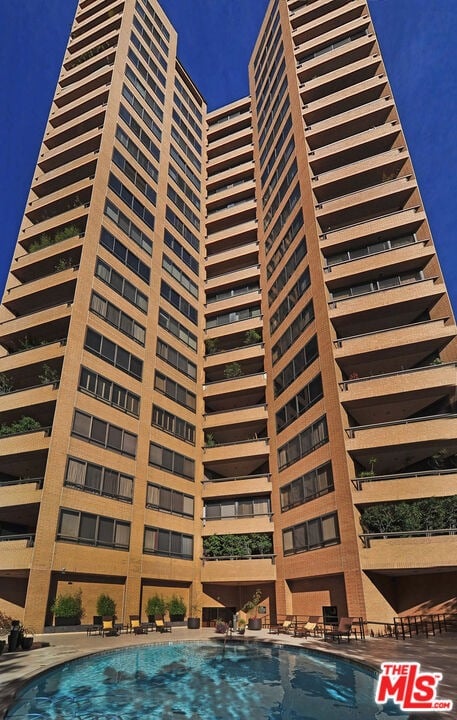 10430 Wilshire Blvd. Unit 1703