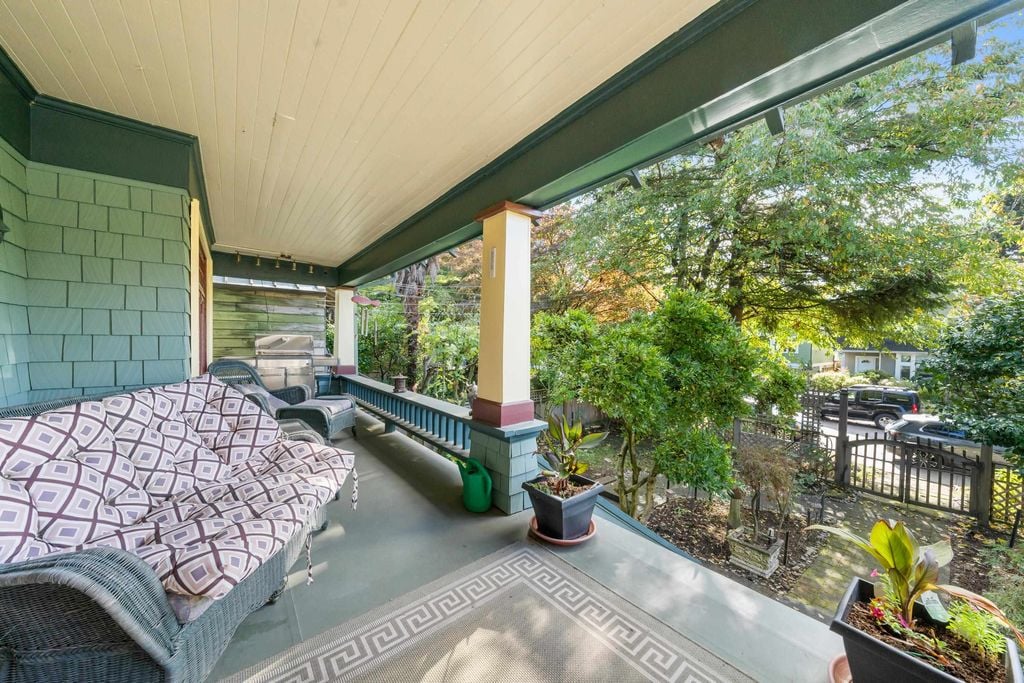 49 W 7th Ave, #3447