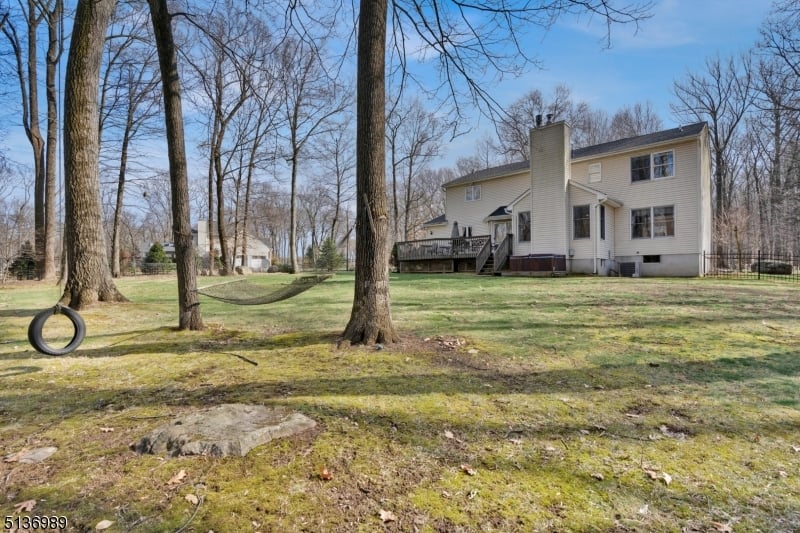 18 Crescent Ridge Rd