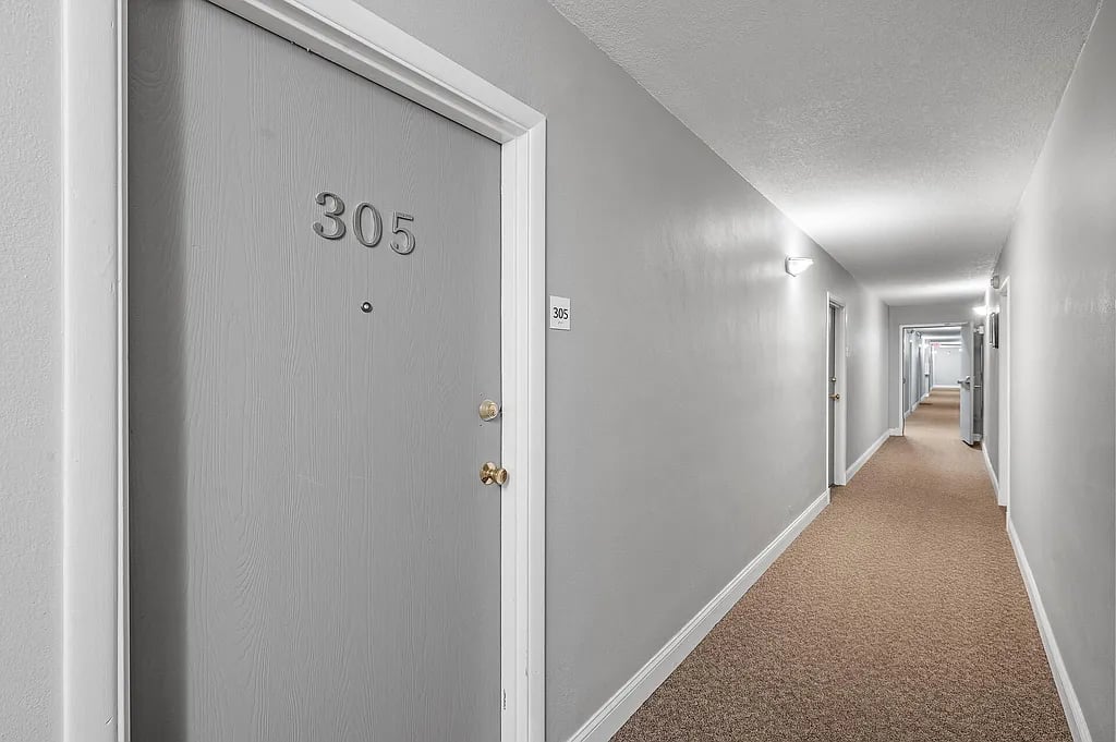 2500 Blaisdell Ave #305