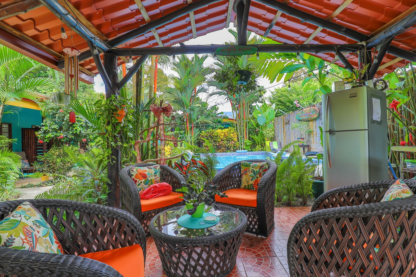 SUCCESSFUL BOUTIQUE HOTEL WITH OWNER’S HOME BY THE BEACH IN UVITA