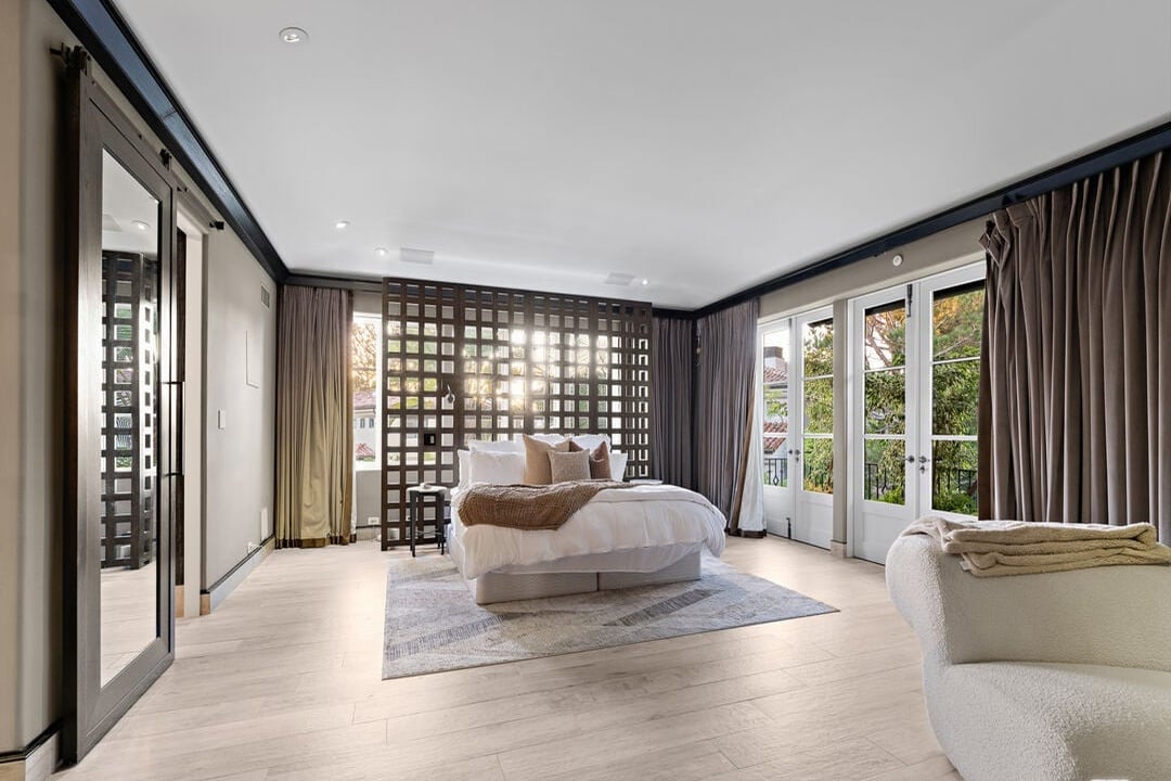 Century Woods Dr, 90067