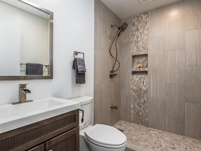 330 Palisades Dr