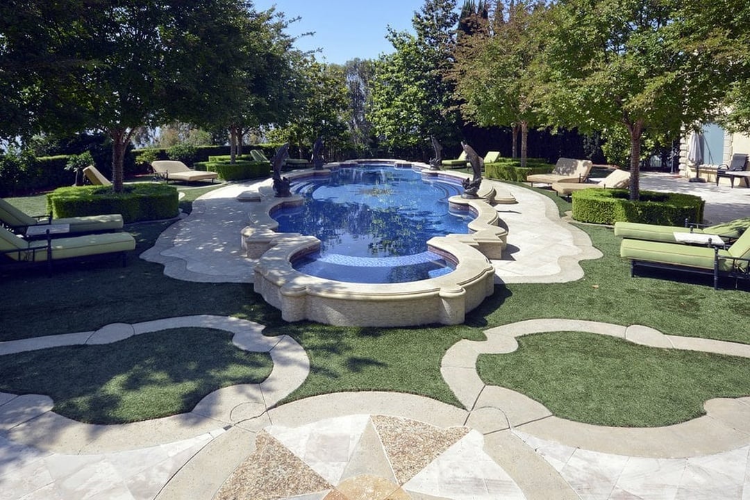 Grandeur Retreat