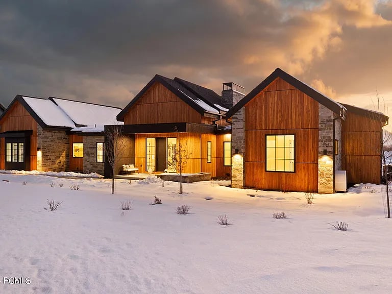 285 N Haystack Mountain Dr