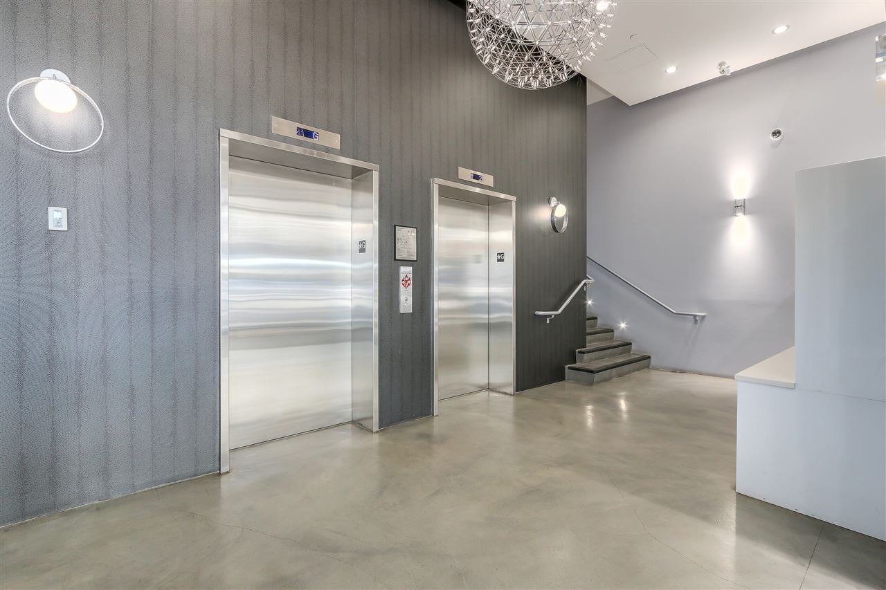 3333 Main St, #305