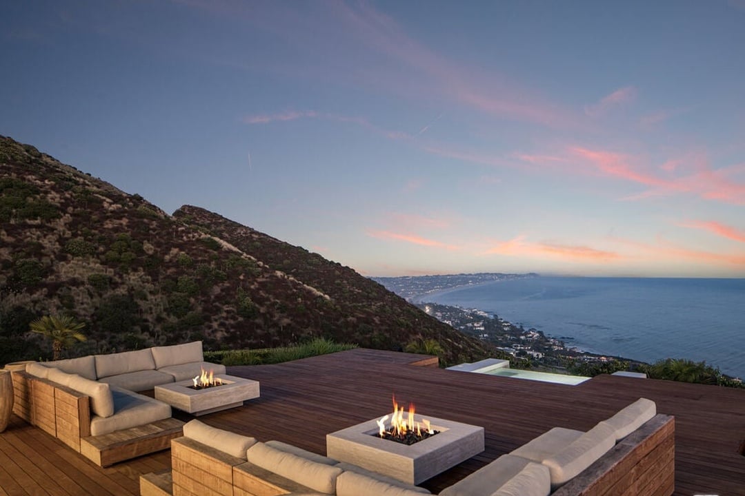 Meridian Manor, Encinal Canyon Rd, 90265