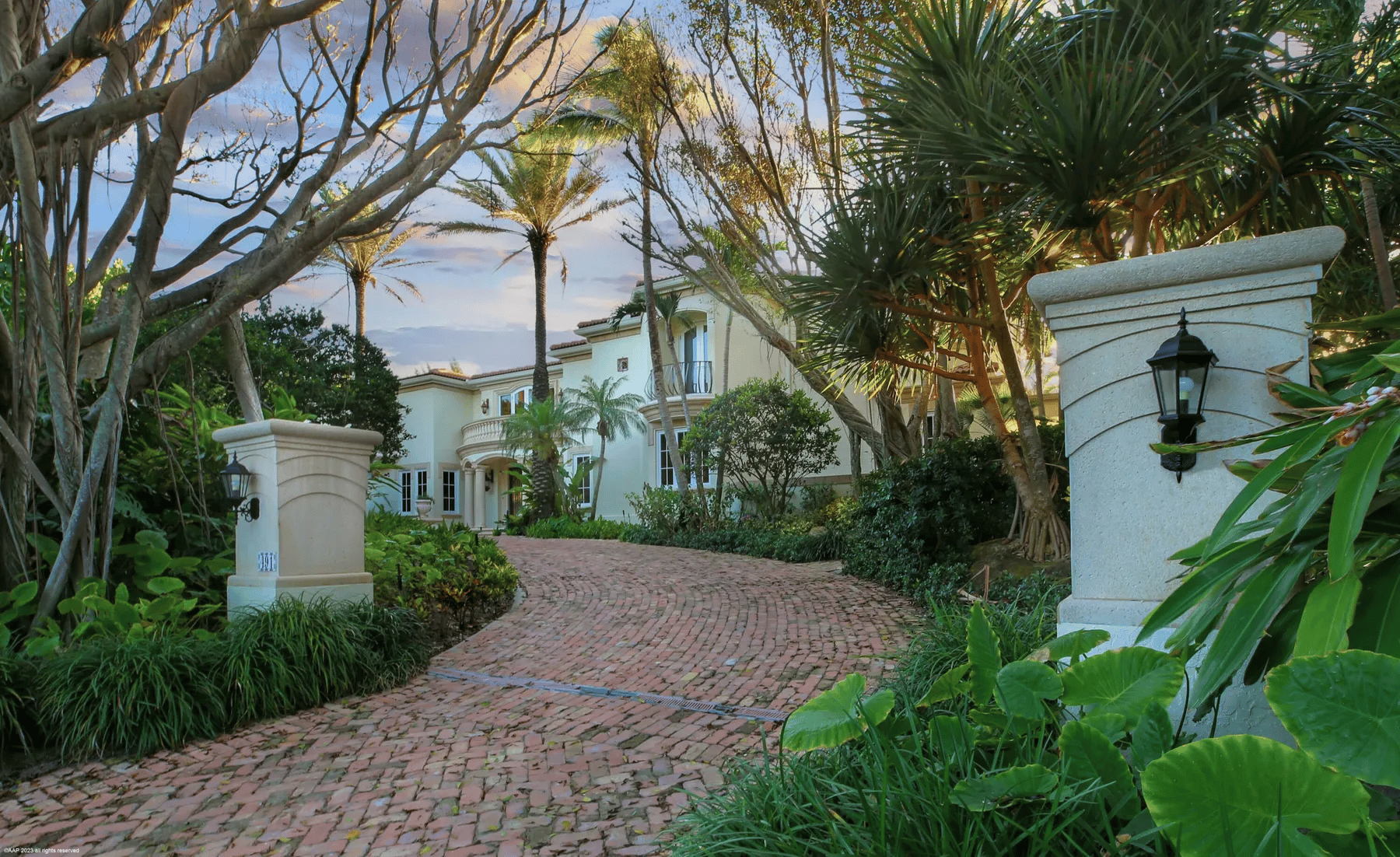 491 S Beach Rd