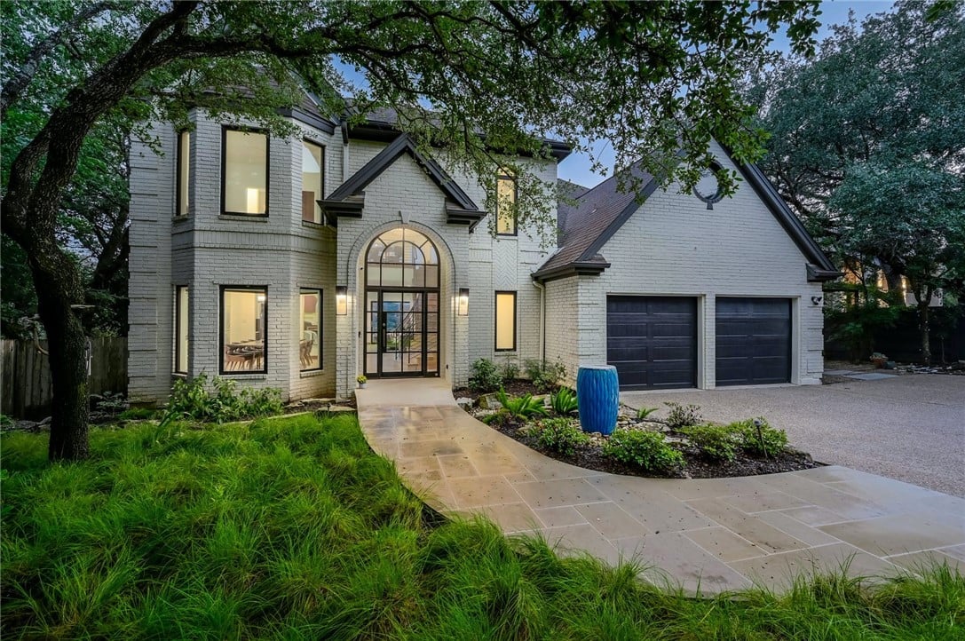 4809 Palisade Dr