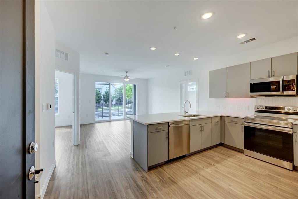 4801 Springdale Rd, Unit 1101