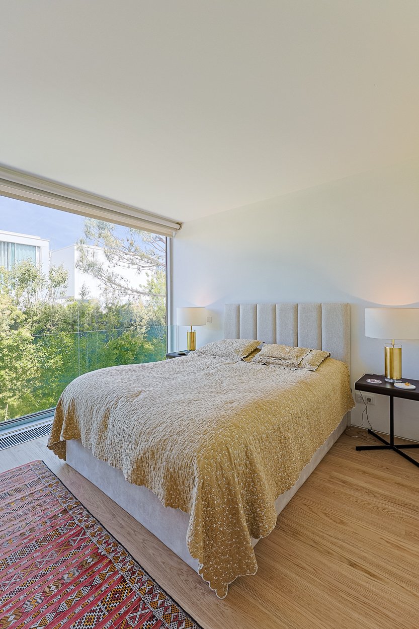 “The Green Villa” – Elegant Luxury Villa with Pool in Carnaxide, Oeiras