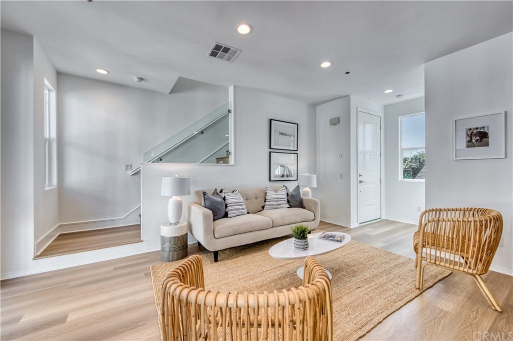 20452 Santa Ana Ave, Unit 6