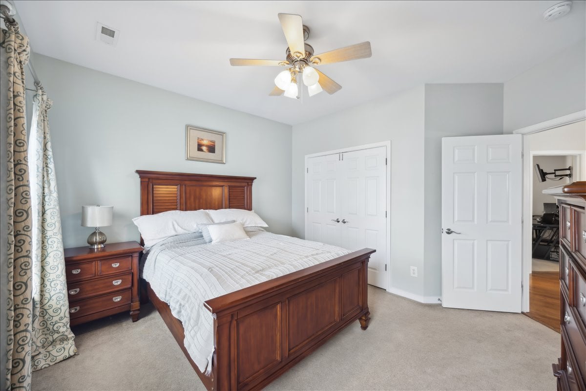 4513 Lake Summer Mews