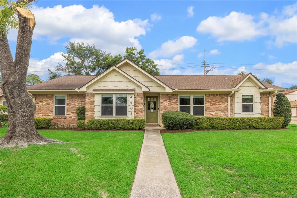 2403 Droxford Dr