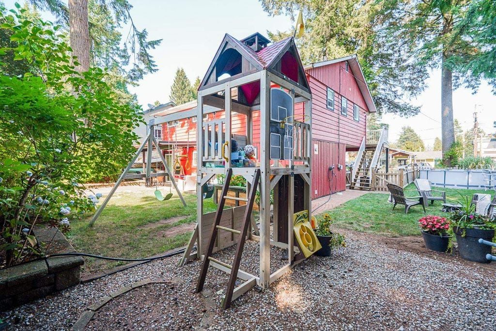 11751 194a St