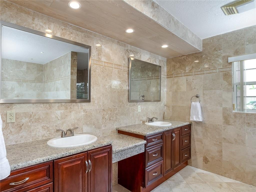 1420 SE 14th Dr