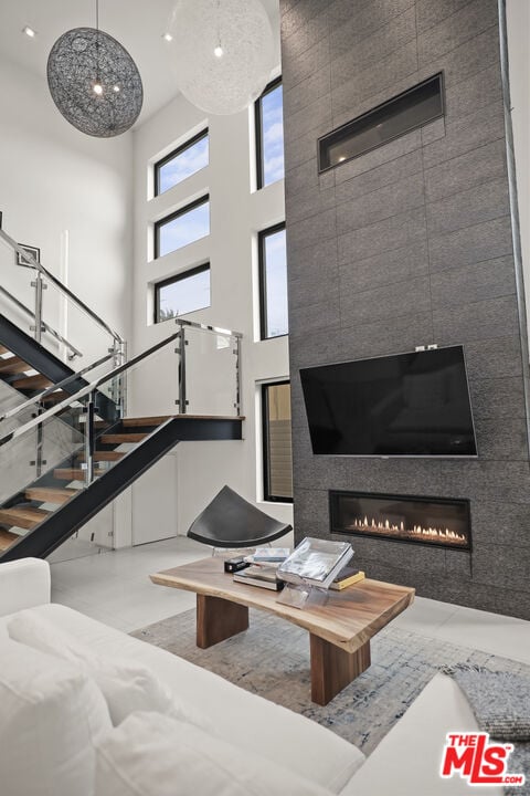 N Crescent Heights Blvd, 90046