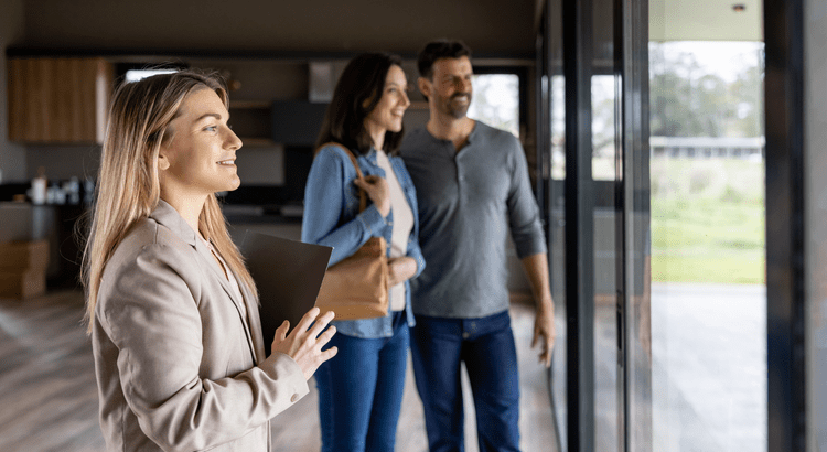 Top Atlanta Real Estate Agents for Sellers in Fulton and Gwinnett Counties: Reviews and Pricing Strategies