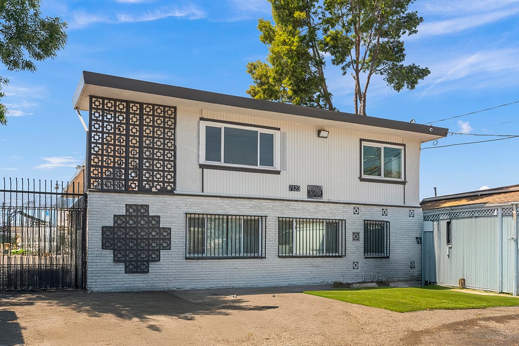7123 Holly St, Oakland, CA 94621