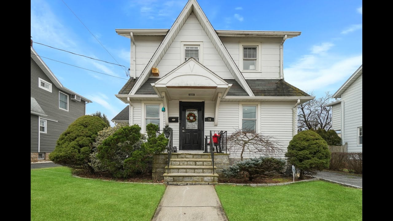 Perfect opportunity to make this stunning 3-bedroom home in the heart of Bergenfield your very own!
