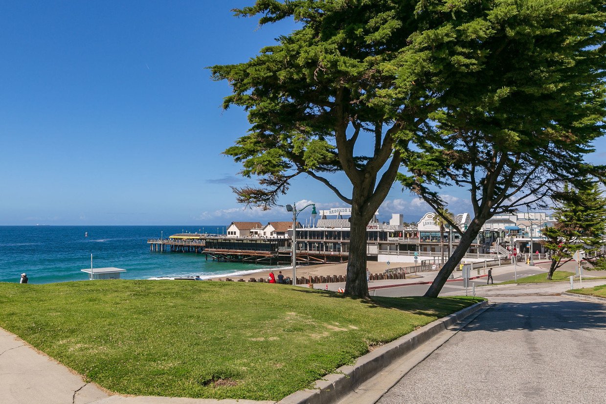 555 Esplanade # 517, Redondo Beach 90277