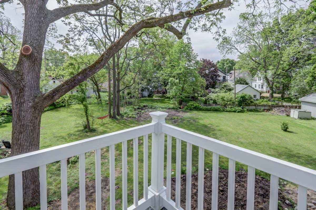 For Rent: 1213-15 Vilas Ave