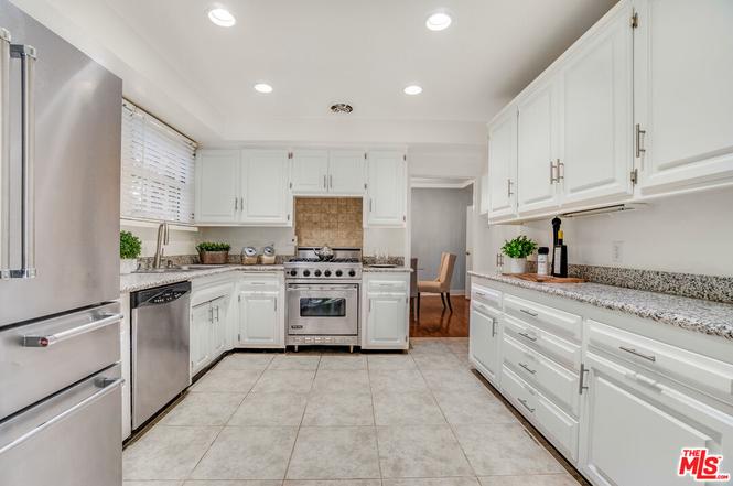1712 N Beverly Glen Blvd, Los Angeles, CA 90077