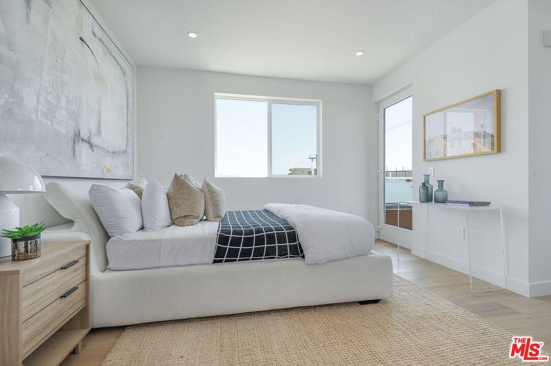 1367 N Alta Vista BLVD Unit: 304