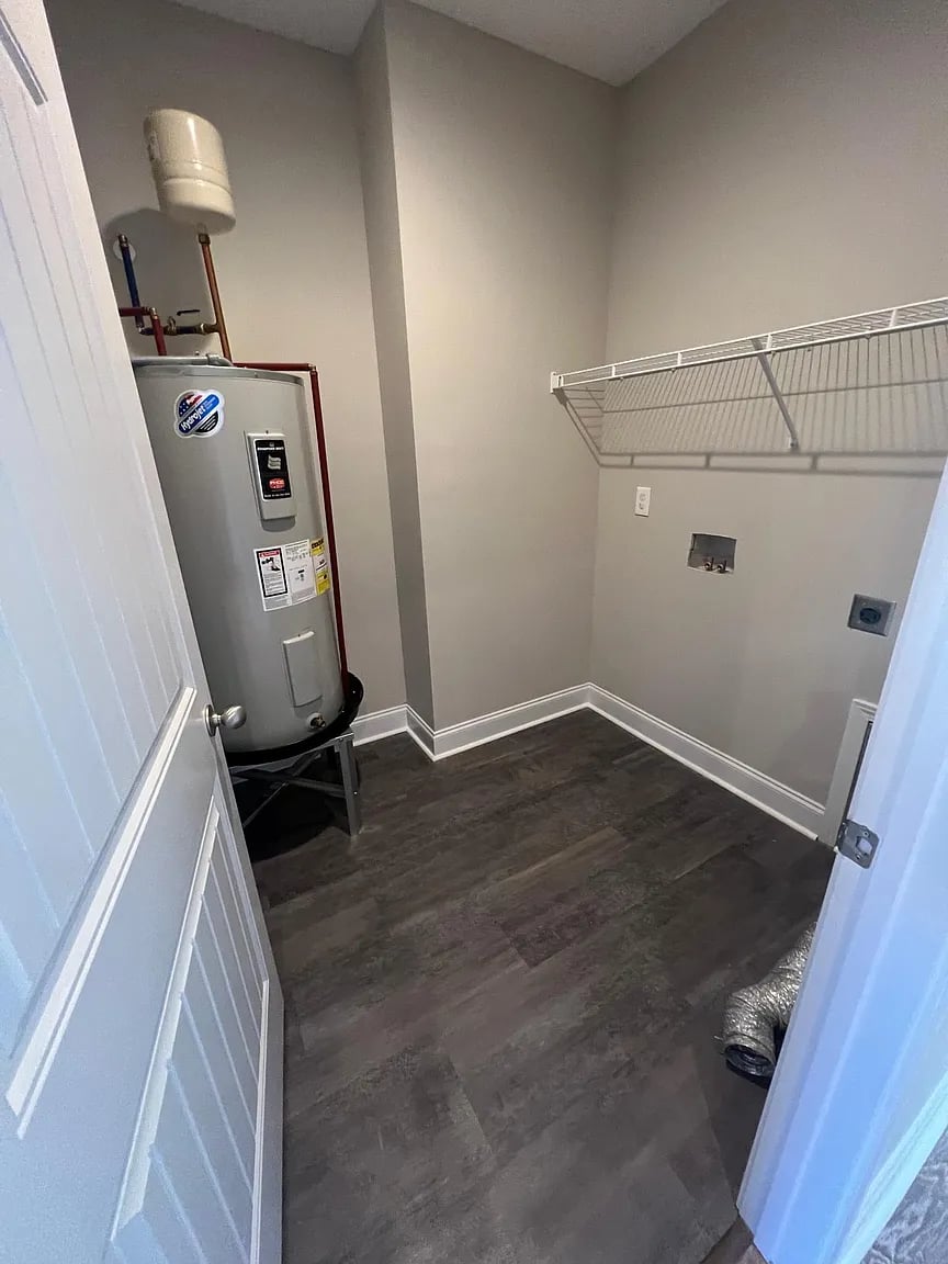 155 Peachtree Ln 