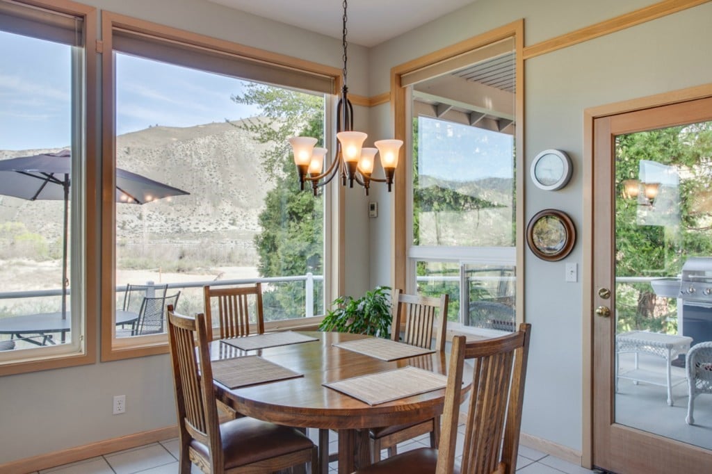 325 Lake Front Rd