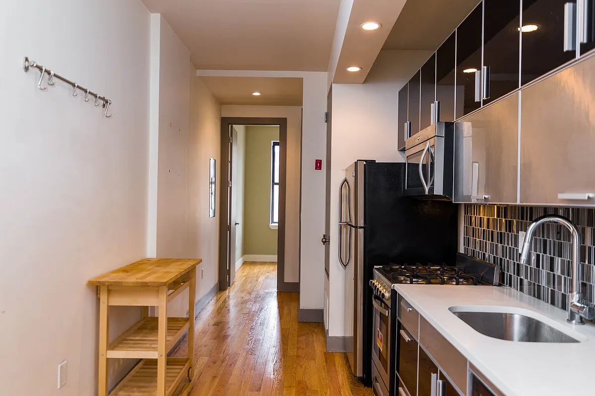 76 George St 2R