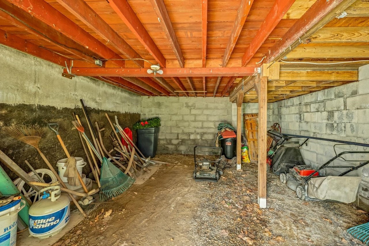 10 Reservoir Rd