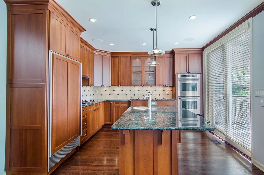 2114 N Lakewood Ave, #2114