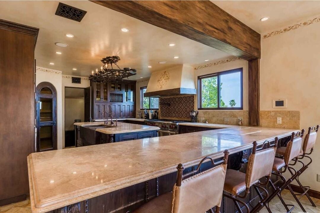 Celestia Crest, Venus Dr, 90046