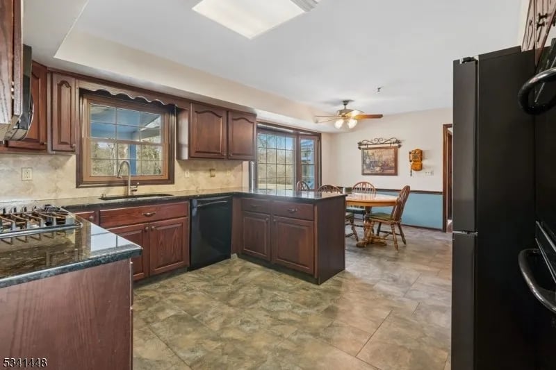 14 Shurts Rd