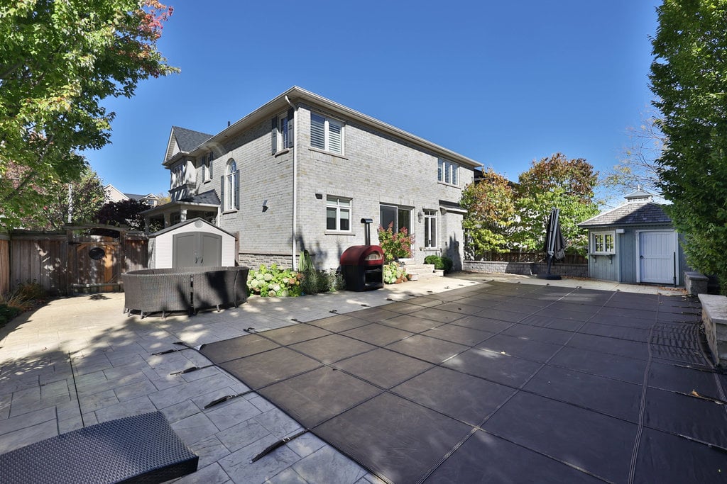 2151 Bingley Cres