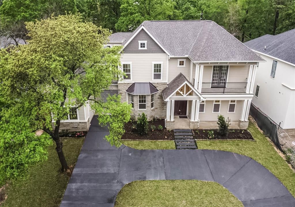 843 E St George Ln