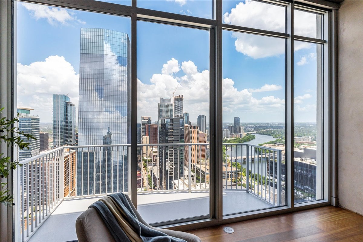 360 Nueces ST # 4305
