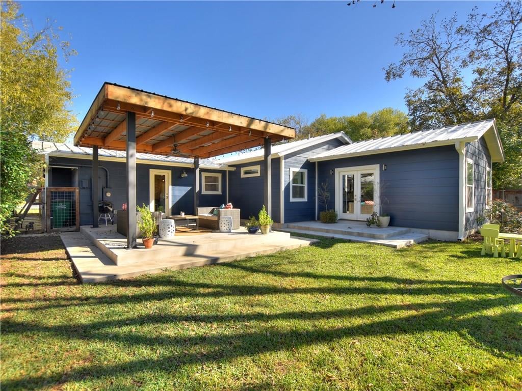 Remodeled Crestview Bungalow on .28Acre Lot