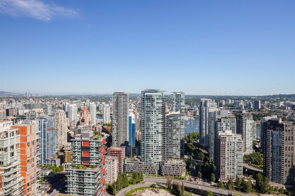 889 Pacific St, #3902