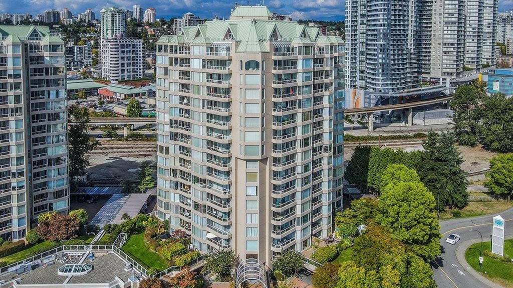 1045 Quayside Dr, #1001