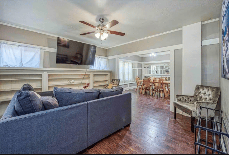 605 N Poplar Avenue
