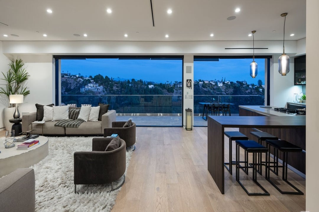 Aurelian Crest, Linda Flora Dr, 90049